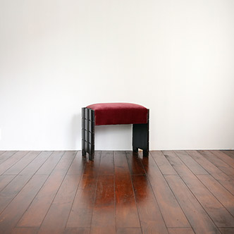 dressing stool - 化粧台の小椅子