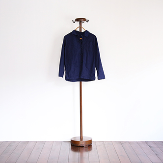 coat hanger- 衣架