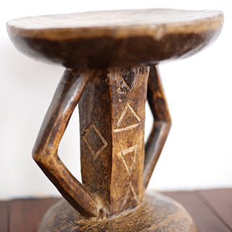tonga stool / トンガ族のスツール